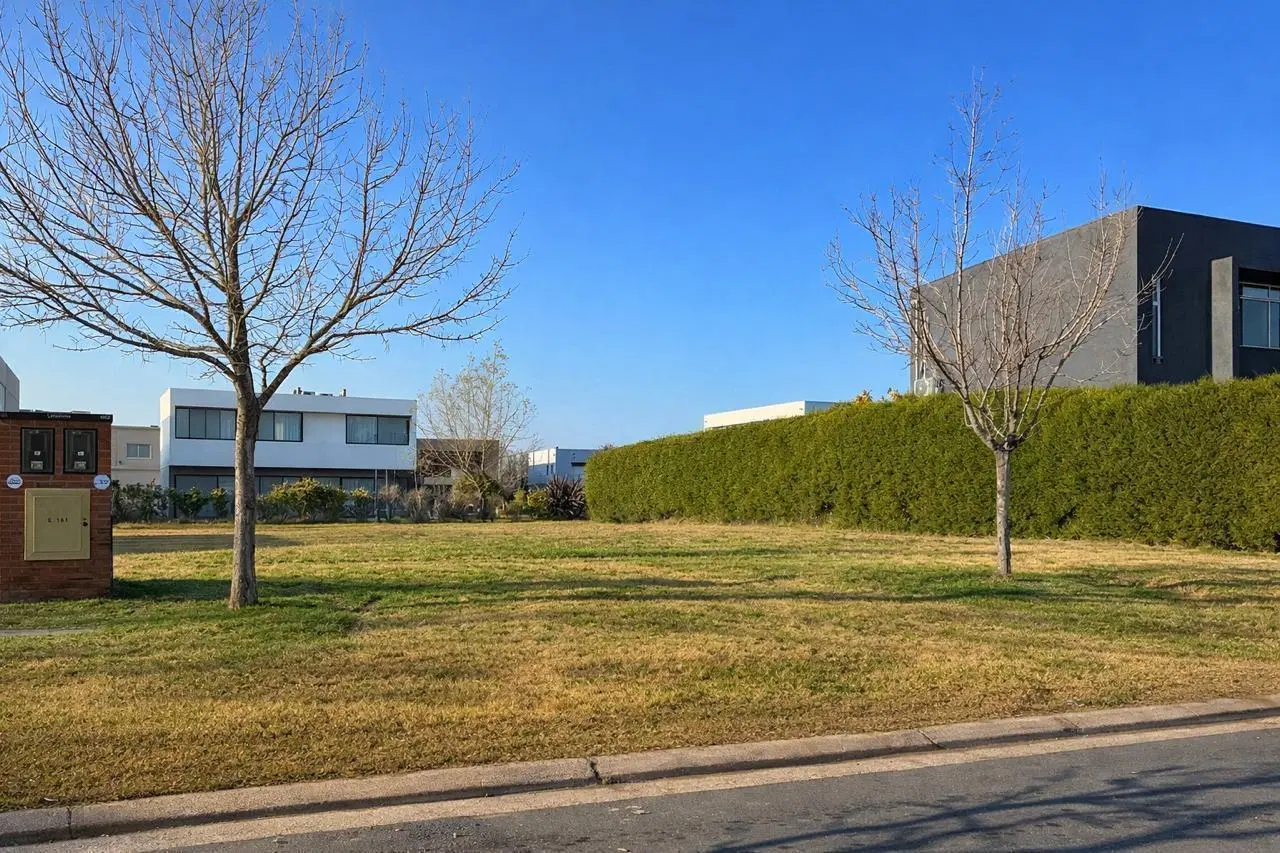 VENTA LOTE FRENTE A LA LAGUNA - ACACIAS PUERTOS DEL LAGO 5