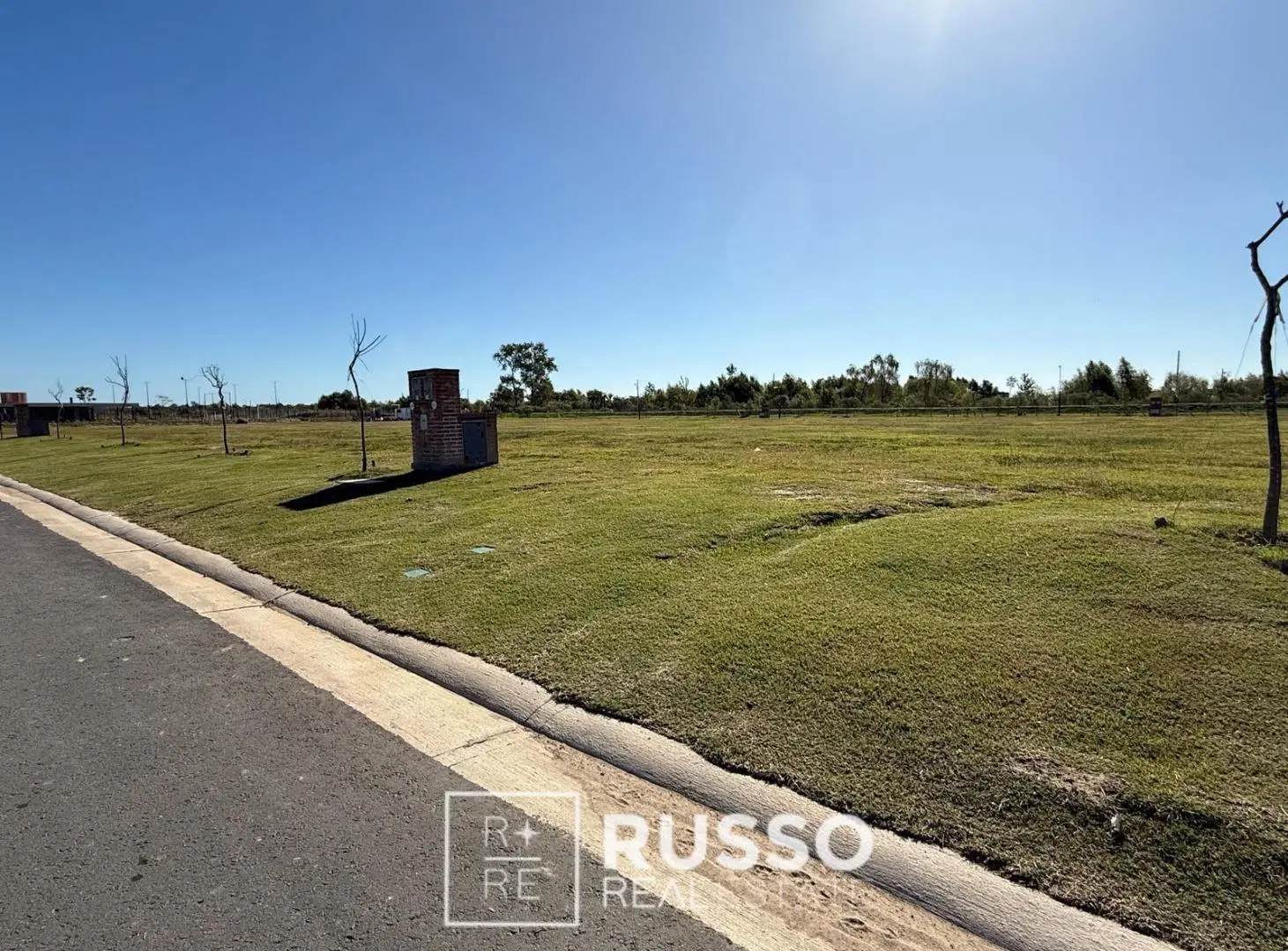 VENTA LOTE CENTRAL DE 696 M2  - BARRIO AMARRAS - PUERTOS DEL LAGO 2