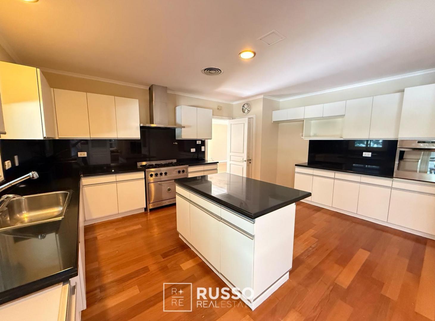 Foto de CASA 4 DORM MAS DEPENDENCIA EN VENTA - LOS CASTORES - NORDELTA, imagen 2