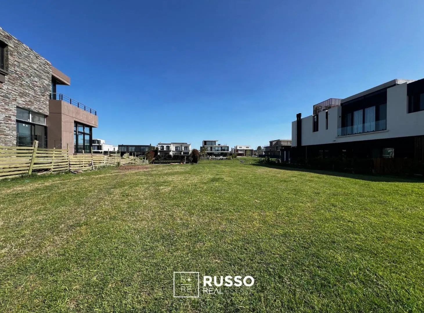 LOTE EN VENTA CON SALIDA AL RIO - EL YACHT - NORDELTA 2