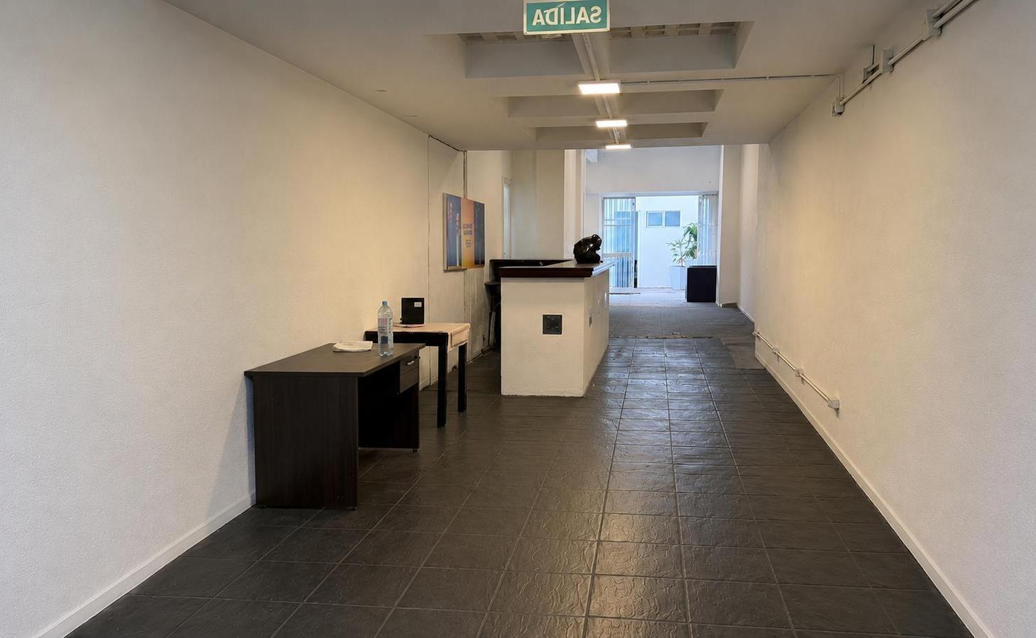 Foto de LOCAL COMERCIAL EN ALQUILER – RETIRO MICROCENTRO – CABA, imagen 2