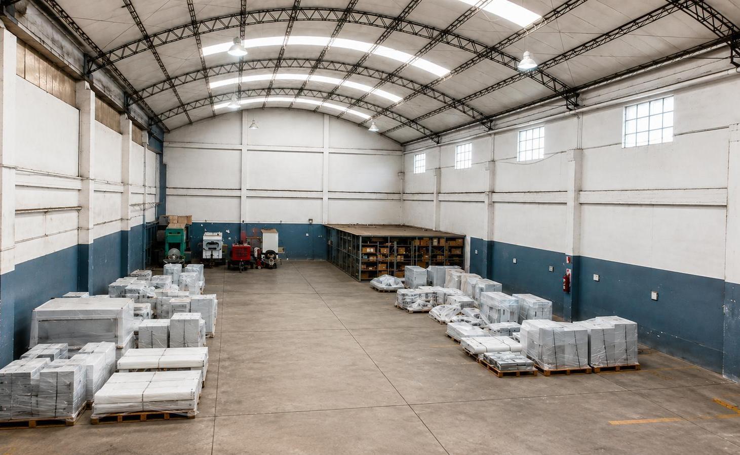 Foto de GALPÓN / DEPOSITO INDUSTRIAL EN ALQUILER – AV. CHAMPAGNAT 3300 – MAR, imagen 4