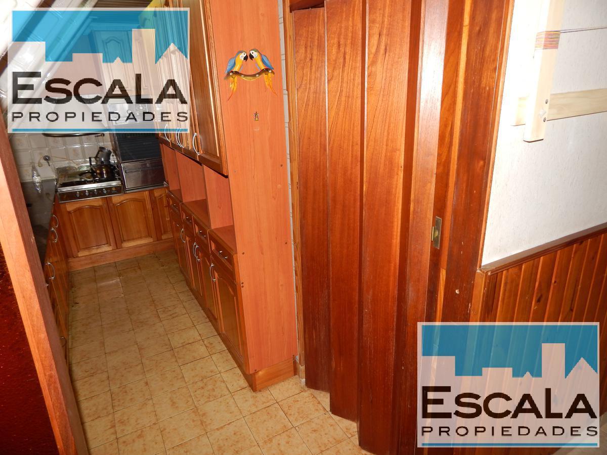 Casa en Baigorria Zona Rio con Jardin Cochera Quincho Pileta 4