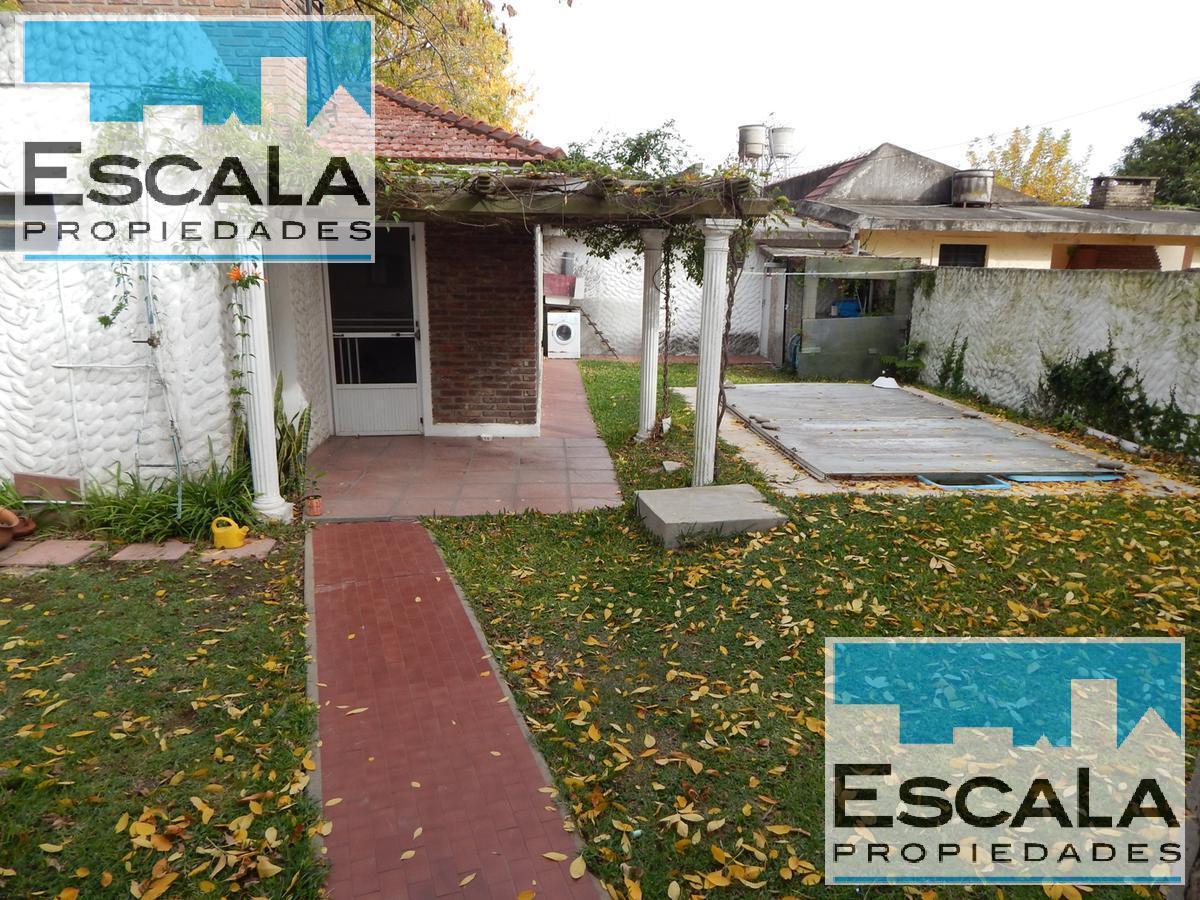 Casa en Baigorria Zona Rio con Jardin Cochera Quincho Pileta 2