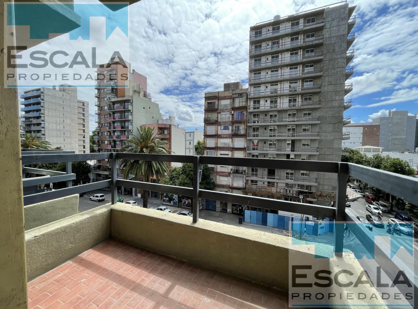 MONOAMBIENTE CON BALCON AL FRENTE EN ALQUILER ZONA FALCULTAD MEDICINA