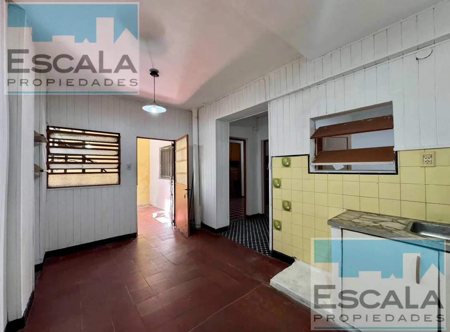 CASA INTERNA DE PASILLO UNICA DE DOS DORM CON PATIO Y TERRAZA 2