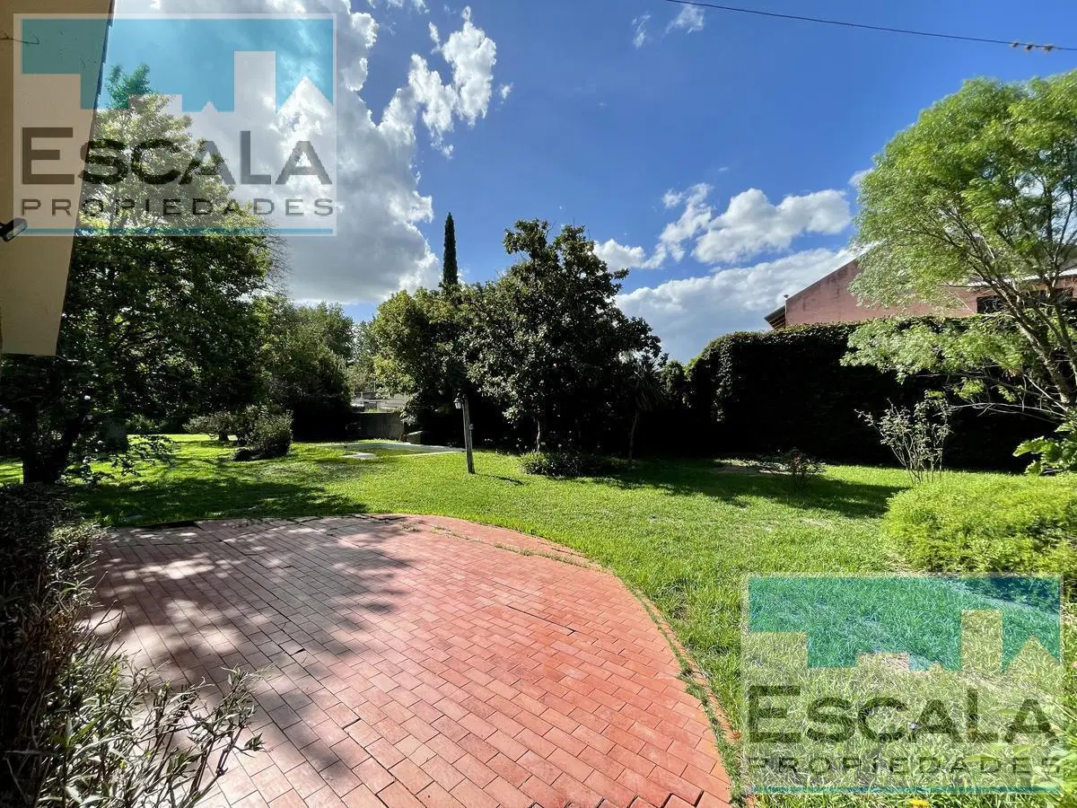 CASA EN ALQUILER CON JARDIN Y PILETA FISHERTON 1
