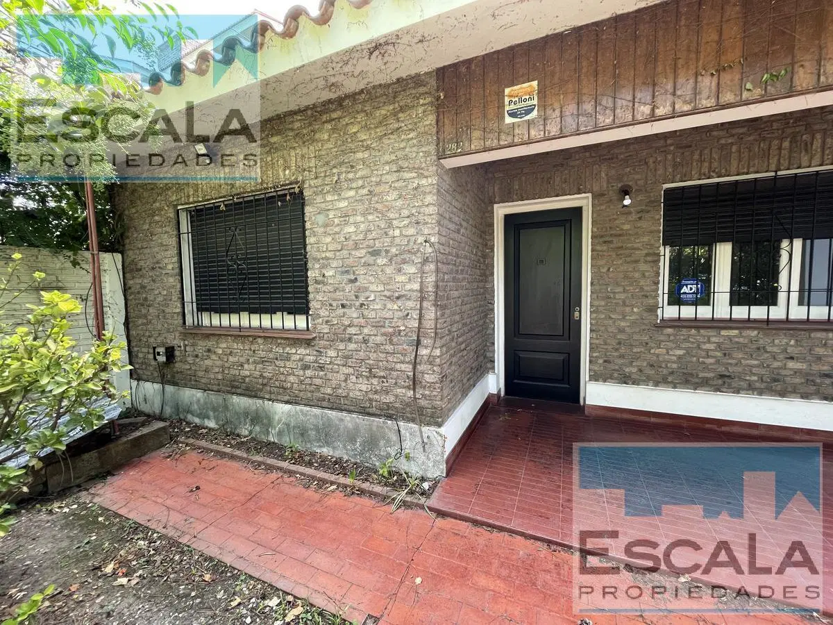 CASA EN ALQUILER CON JARDIN Y PILETA FISHERTON 3