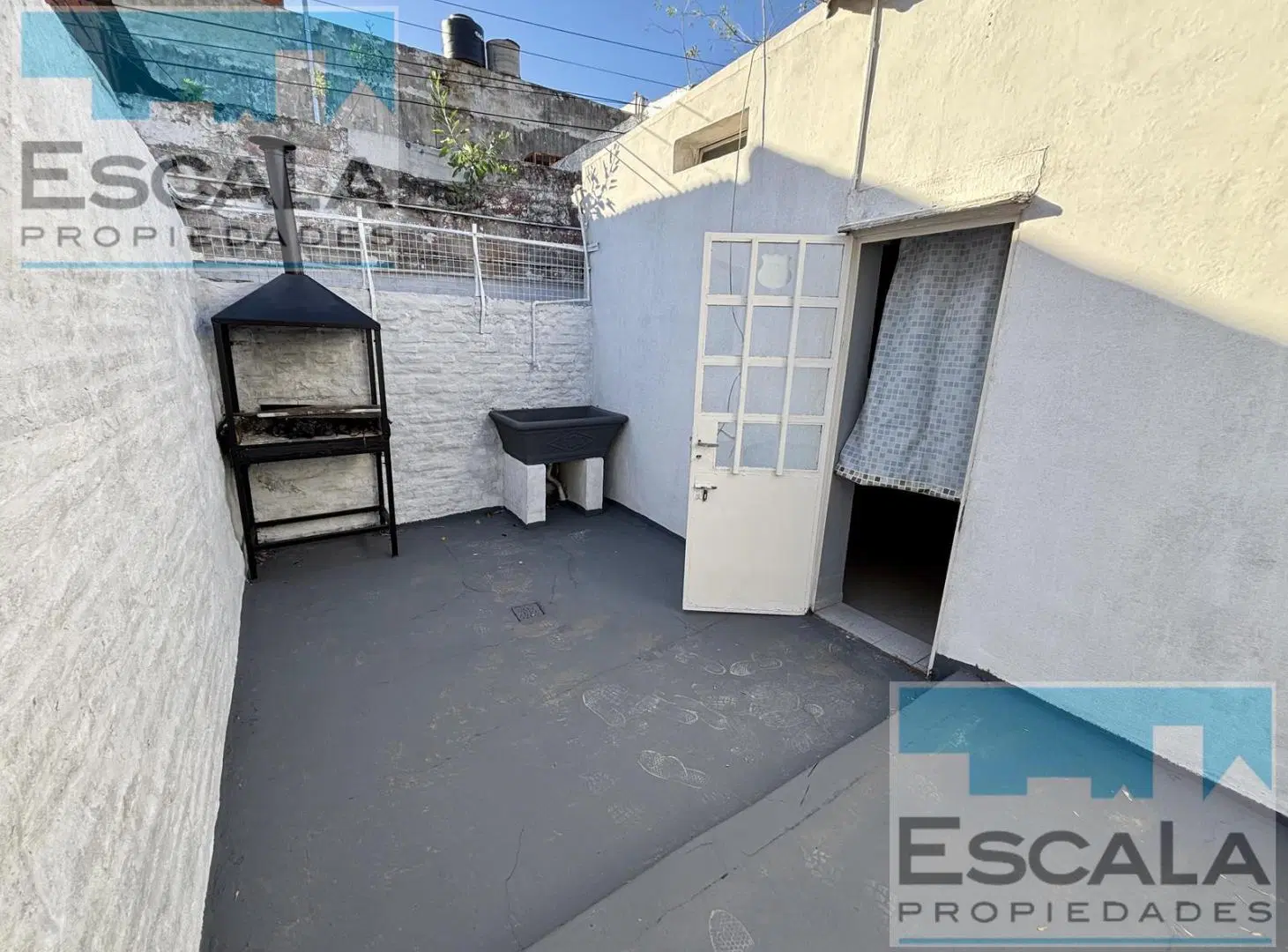 CASA INTERNA DE PASILLO 1 DORMITORIO EN ALQUILER 4
