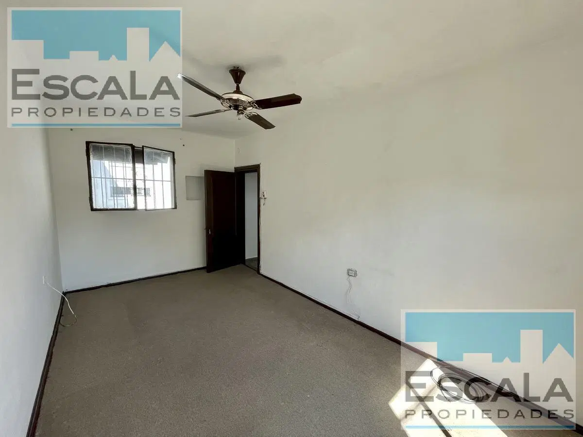 CASA PH EN PLANTA ALTA DE UN DORMITORIO CON PATIO EN VENTA Y ALQUILER ARROYITO 3