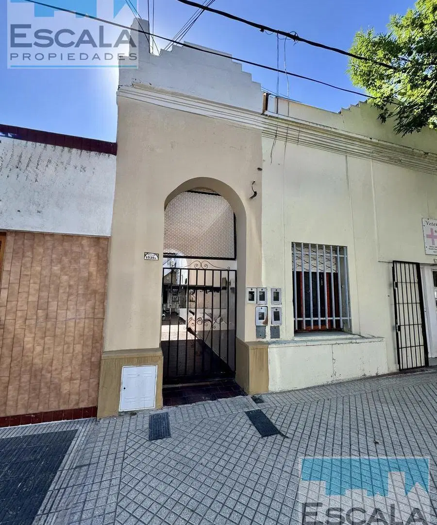 DEPARTAMENTO PLANTA BAJA INTERNO DE PASILLO EN VENTA Y ALQUILER 1