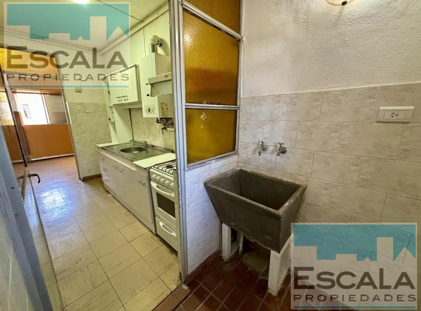 DEPARTAMENTO DOS DORMITORIOS CON BALCON EN BARRIO RUCCI 8