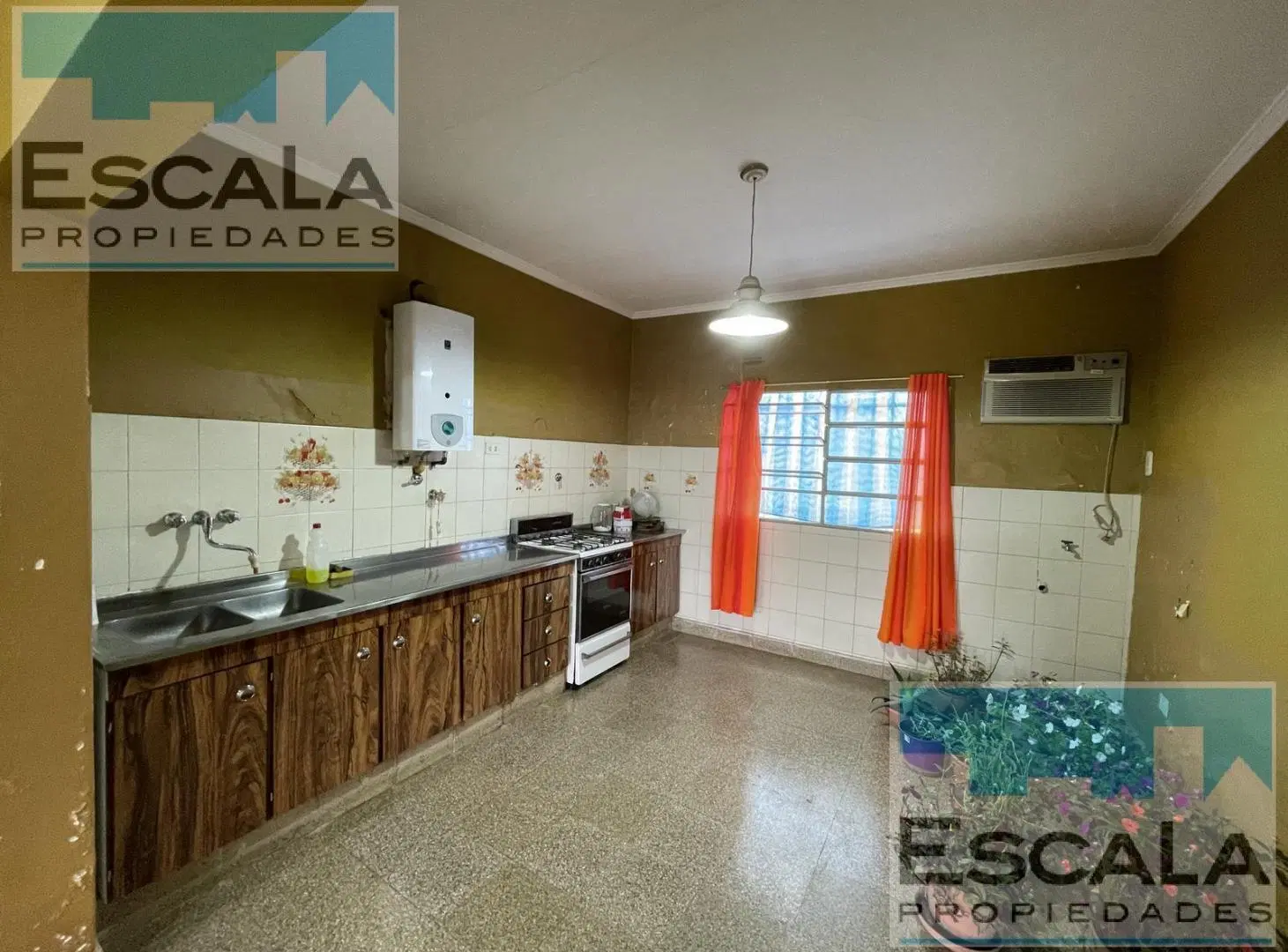 CASA DE DOS DORM EN ALQUILER ROSARIO 3