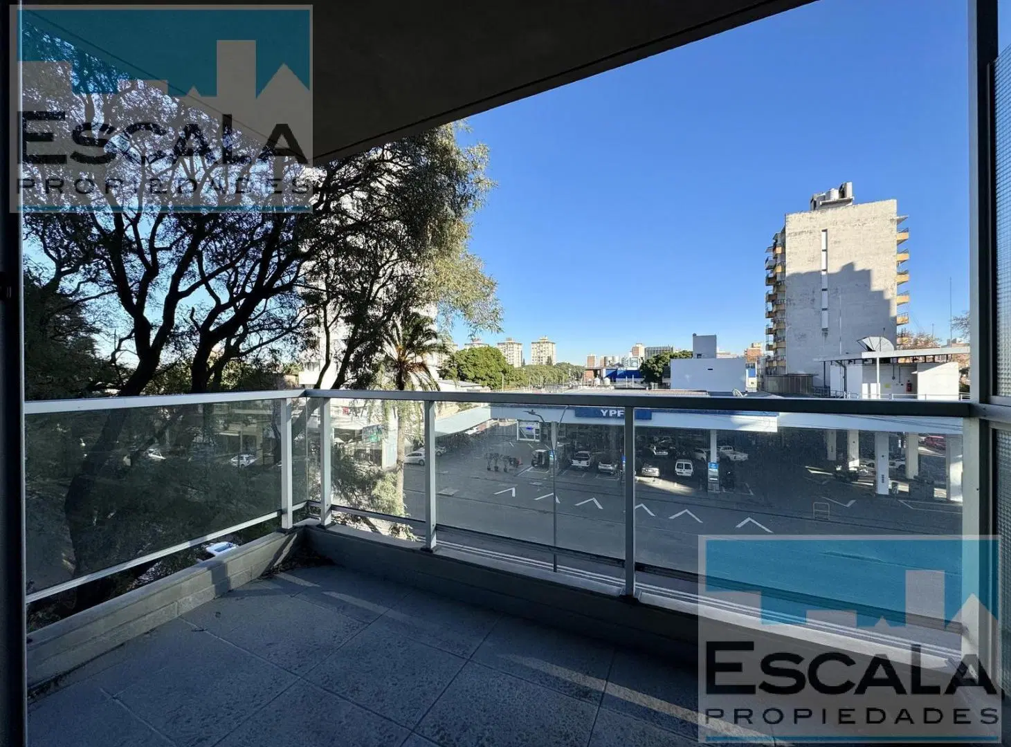 Departamento en  venta/alquiler a estrenar con balcon sobre Av Francia 5