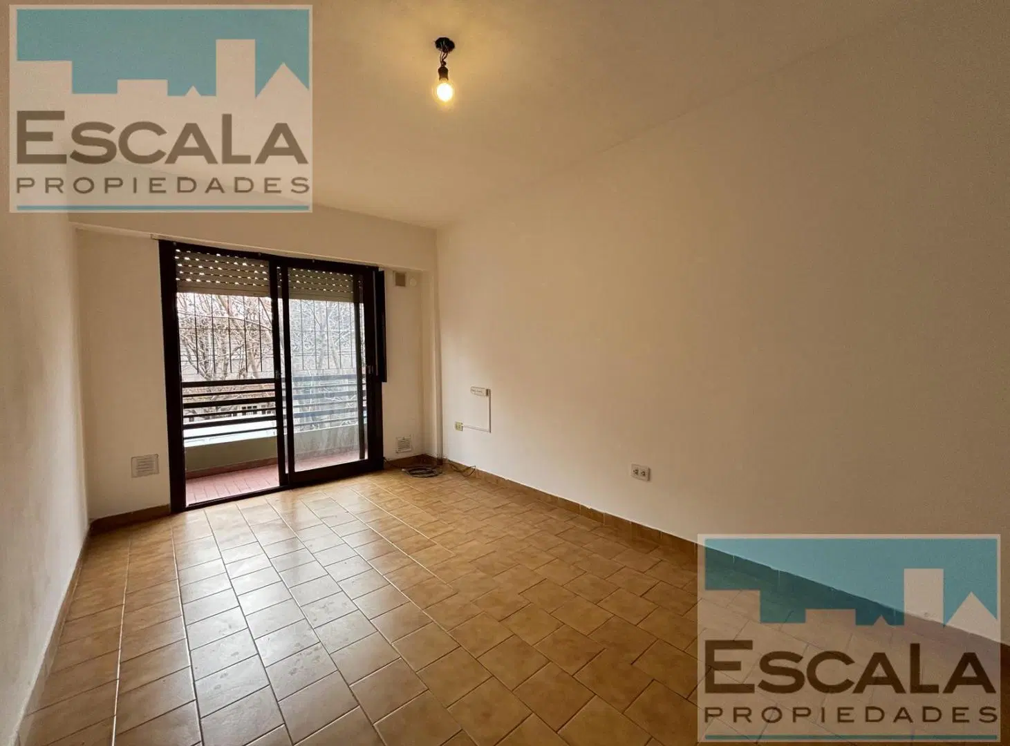 DPTO 1 DORM CON BALCON EN BARRIO ECHESORTU ZONA FACULTAD MEDICINA UCA 3