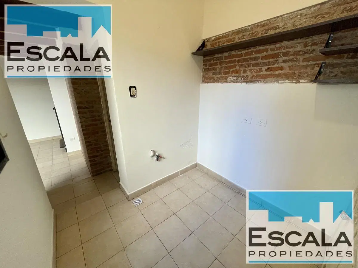 DEPARTAMENTO DE PASILLO CON PATIO EN ALQUILER BARRIO ECHESORTU 8