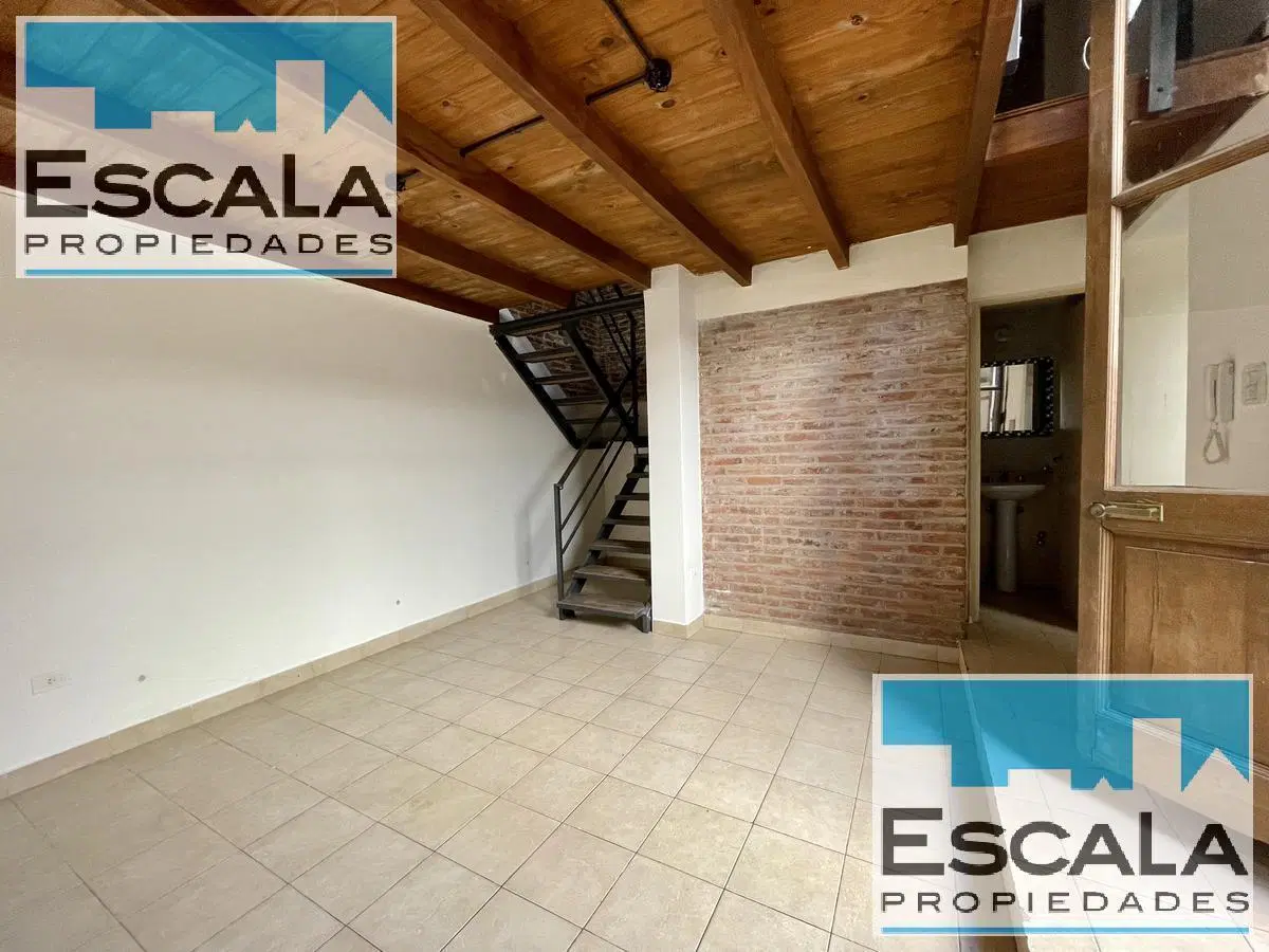DEPARTAMENTO DE PASILLO CON PATIO EN ALQUILER BARRIO ECHESORTU 2