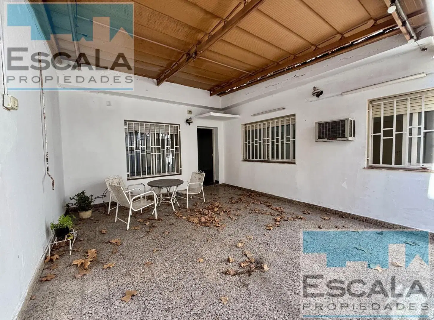 CASA INTERNA UNICA 2 DORM CON PATIO 1