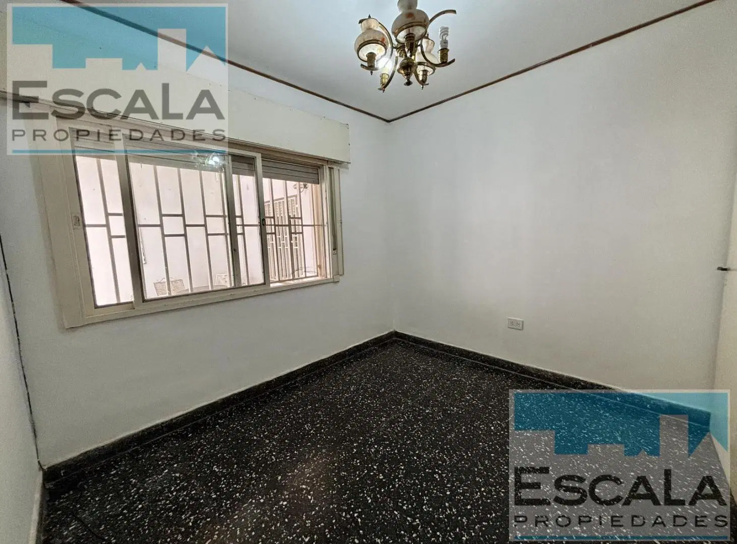 CASA INTERNA UNICA 2 DORM CON PATIO 4