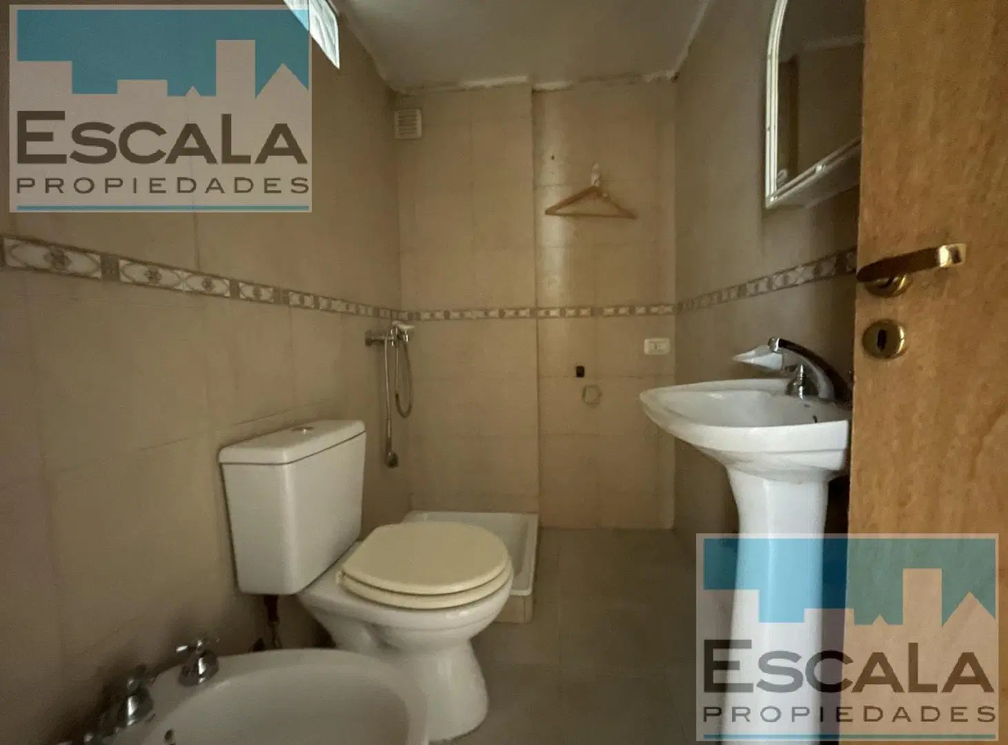 DEPARTAMENTO MONOAMBIENTE EN ALQULIER PLANTA BAJA 3