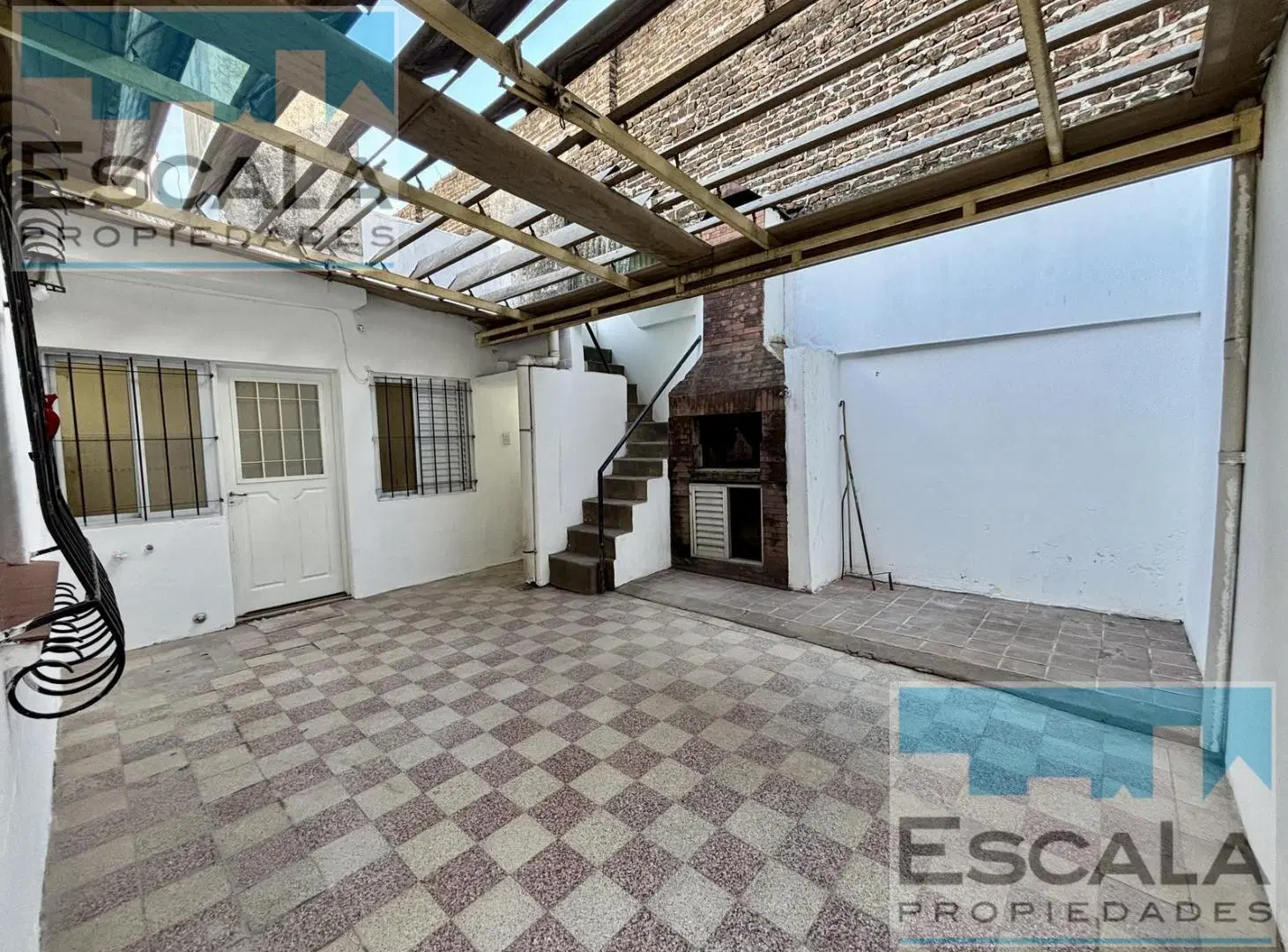 CASA INTERNA UN DORMITORIO CON PATIO EN ALQUILER 1