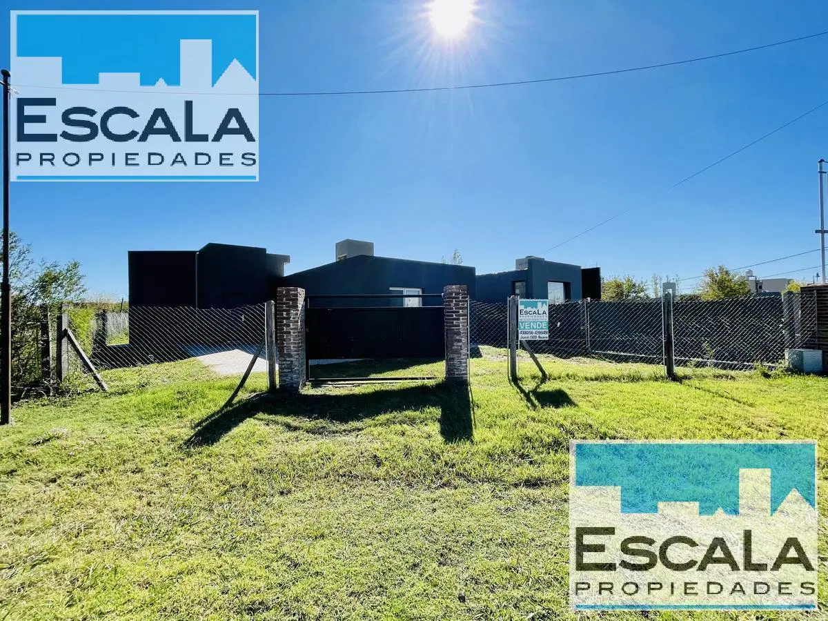 CASA DE DOS DORM CON PILETA EN VENTA/ALQUILER BARRIO LAS TARDES ROLDAN 8