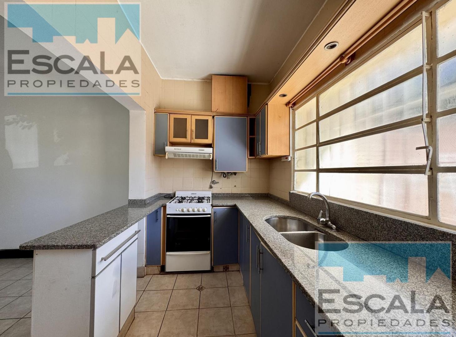 Foto de CASA DE 3 DORMITORIOS CON PATIO EN ALQUILER ROSARIO, imagen 3