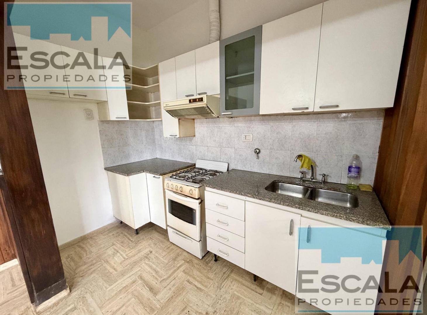 Foto de CASA EN ALQUILER 1 DORM - LOMAS DE ALBERDI, imagen 1
