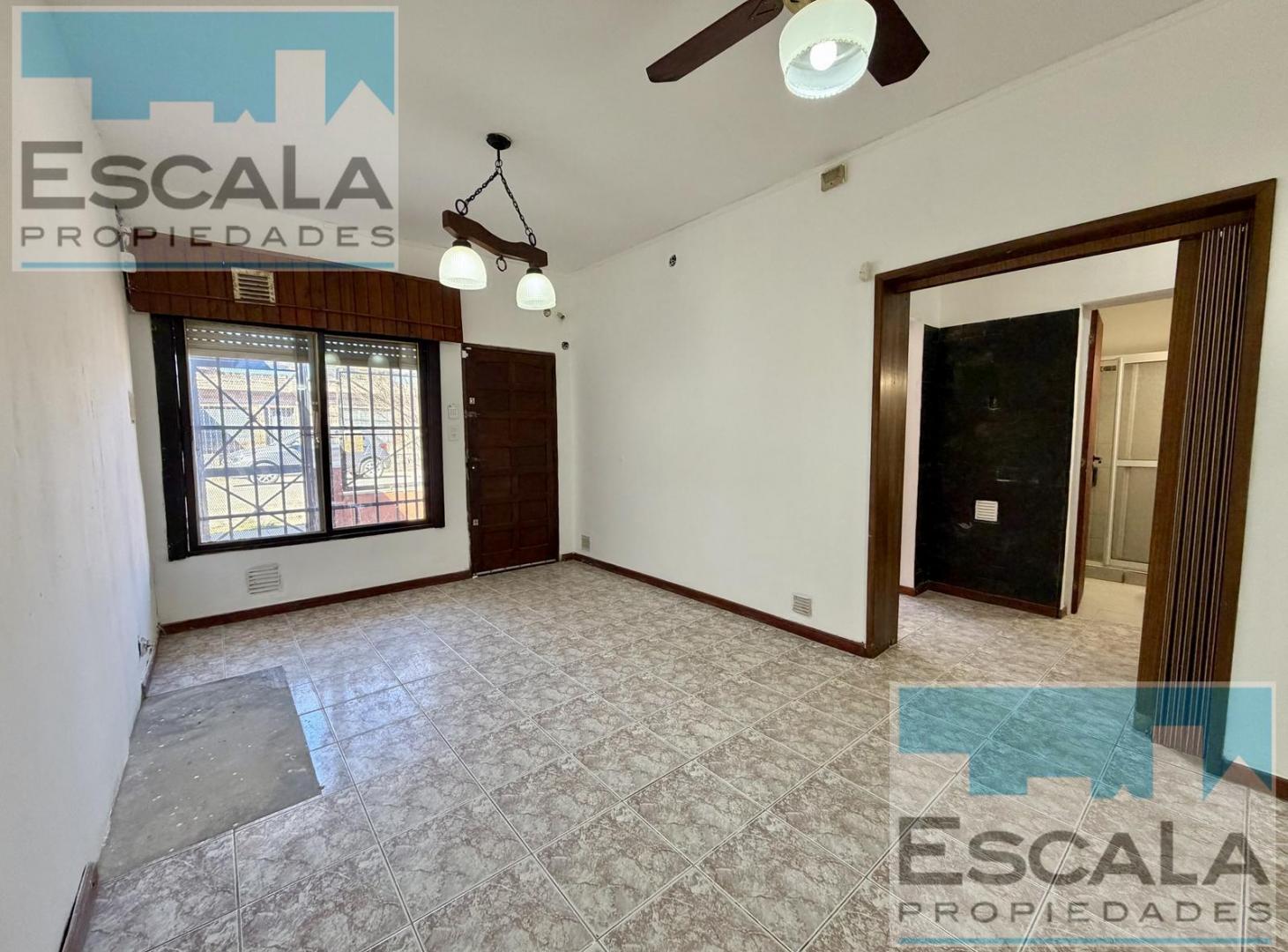 Foto de CASA DOS DORM CON PATIO Y COCHERA BARRIO EMPALME - ROSARIO, imagen 3