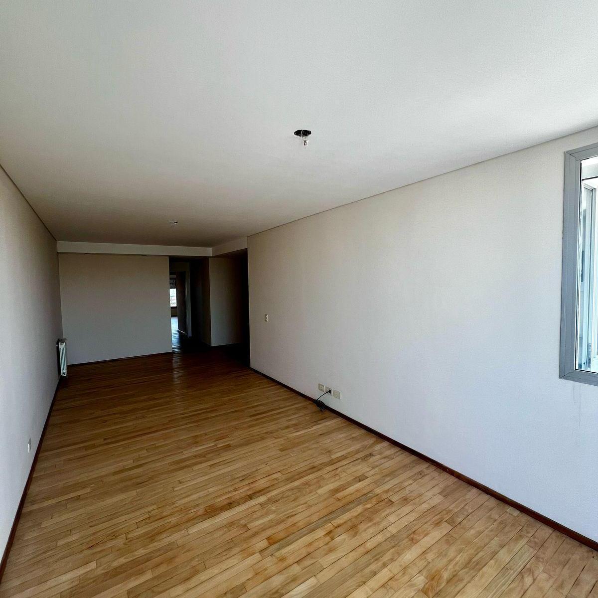 Jujuy y Av Francia - 3 Dorm. 2