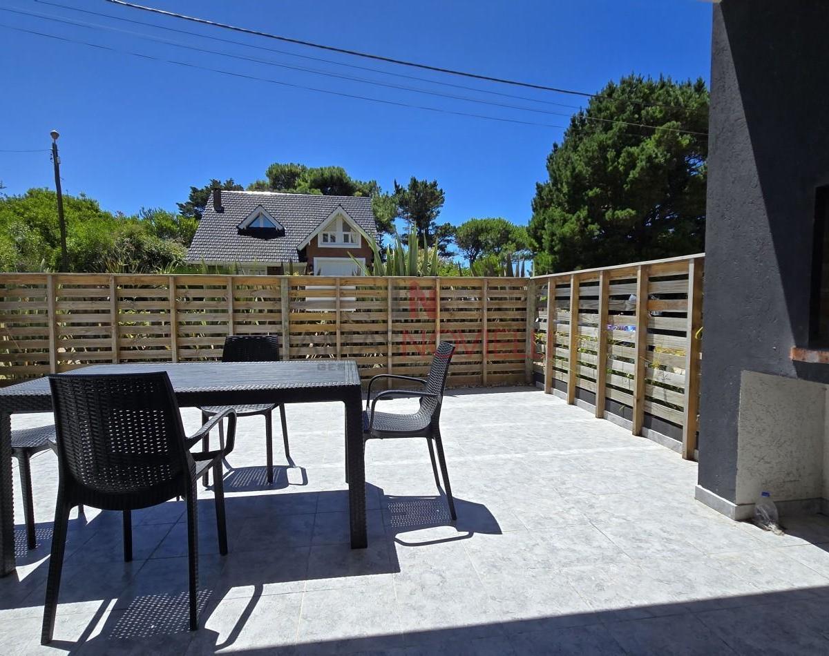 2 AMBIENTES CON COCHERA, BAULERA Y PATIO