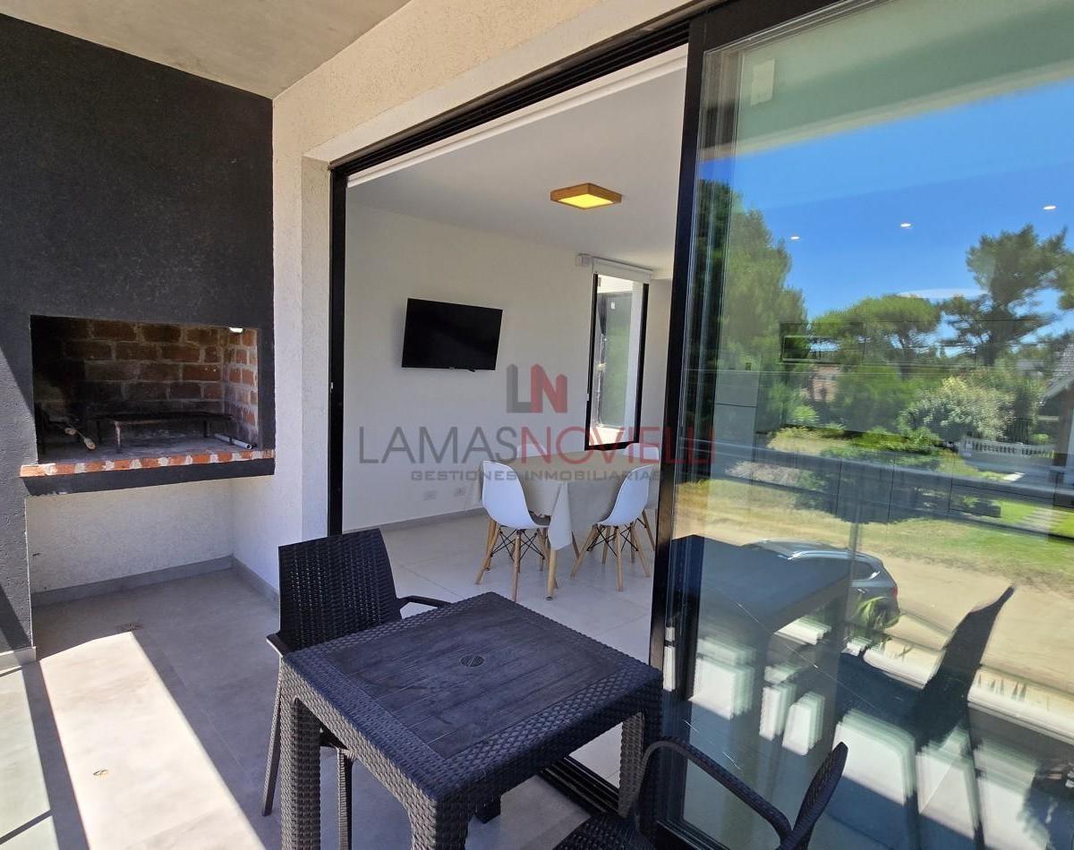 Foto de 2 AMBIENTES CON COCHERA, BAULERA Y BALCON CON PARRILLA, imagen 3