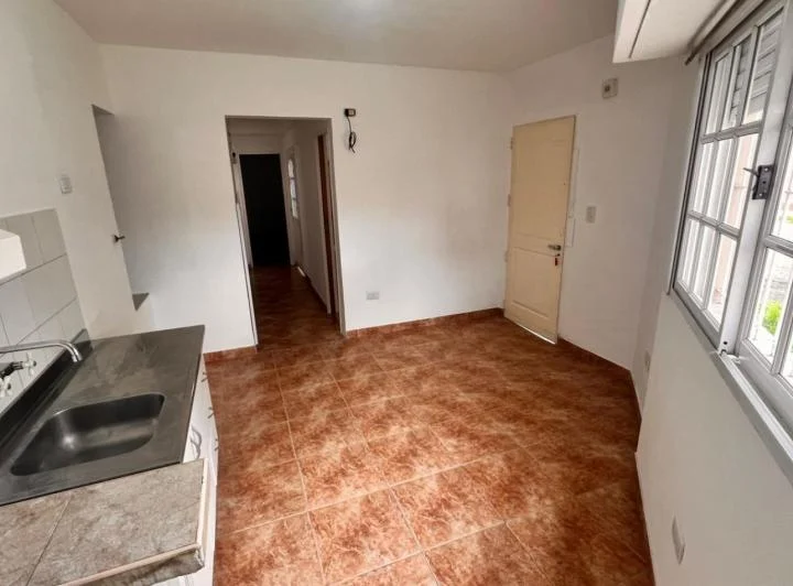 DEPARTAMENTO 2 AMBIENTES IMPECABLE ESTADO 4