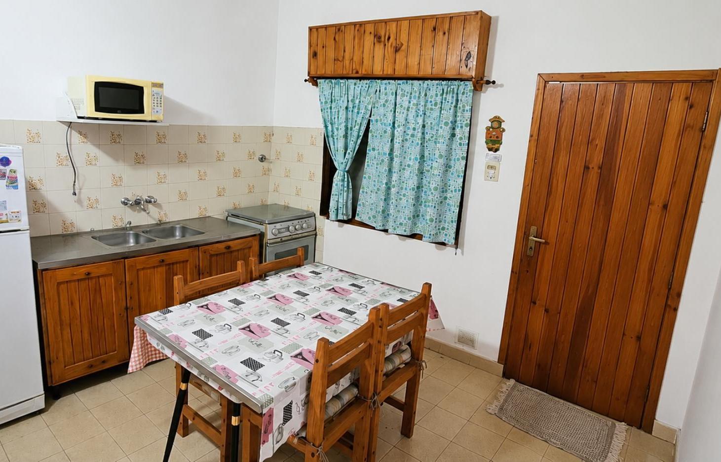 Foto de CASA EN VENTA EN LAS TONINAS A 6 CUADRAS DEL MAR - LOTE 10x40 - GAS NATURAL - GRAN POTENCIAL, imagen 5