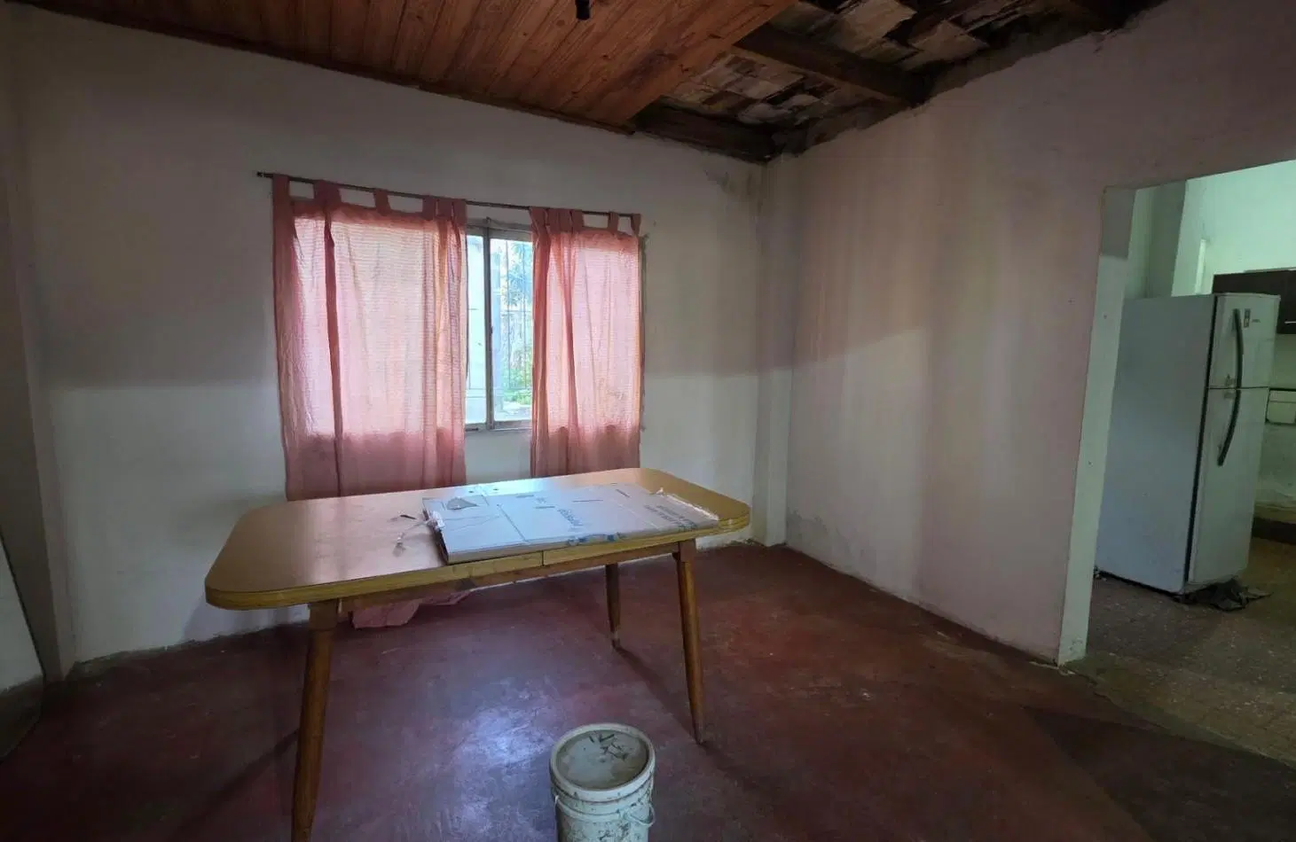 Casa a Restaurar sobre Lote de 375 m² en Glew | Amplio Fondo y Gran Potencial de Desarrollo 2