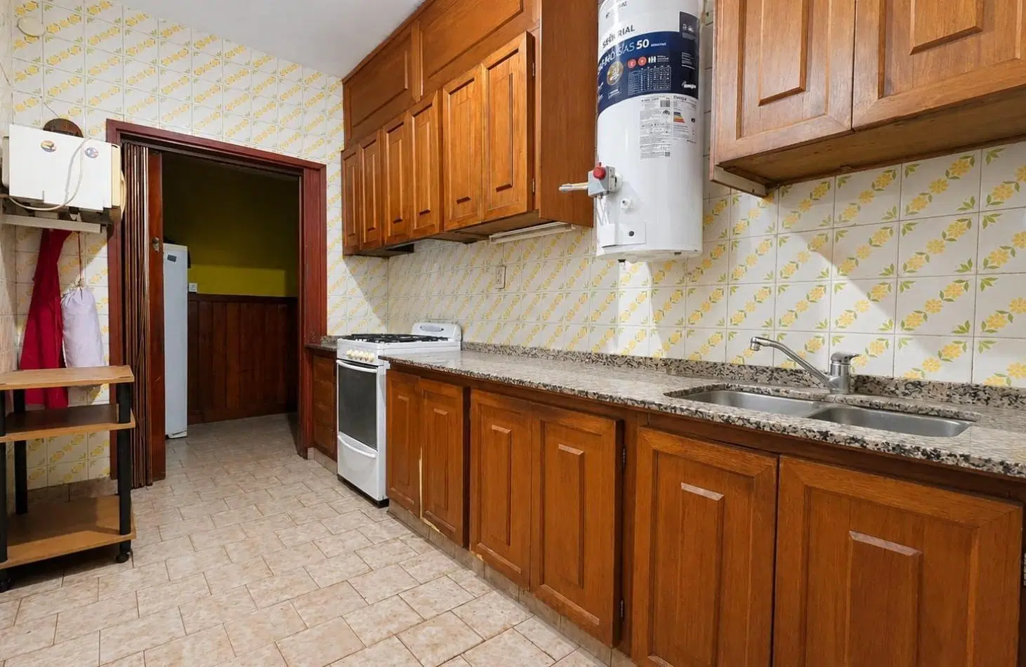 CASA DE 3 DORMITORIOS CON GARAGE, QUINCHO, PARQUE Y PILETA (APTA CREDITO) 4