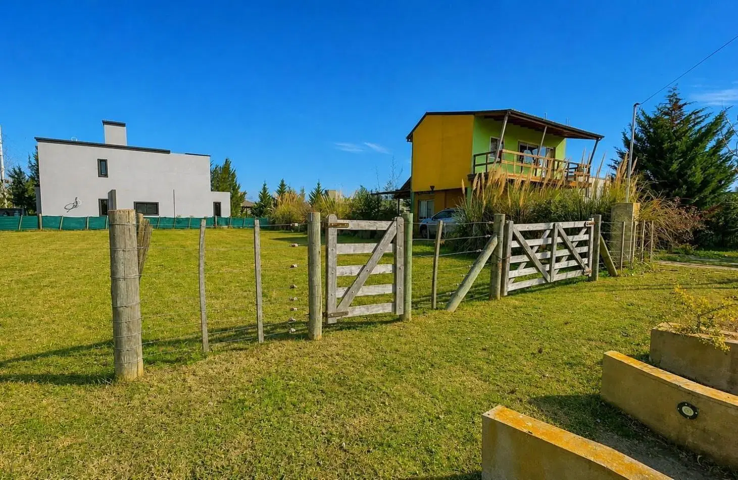 LOTE EN VENTA EN BARRIO CERRADO DOMSELAAR CHICO - CON MEJORAS - EXCELENTE UBICACION 2