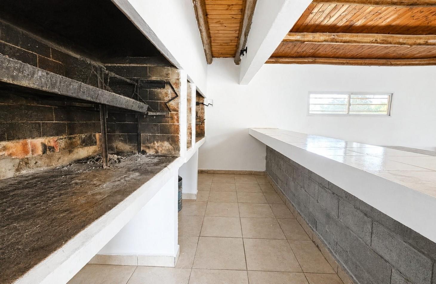 Foto de LOTE EN VENTA EN BARRIO CERRADO DOMSELAAR CHICO - CON MEJORAS, imagen 5