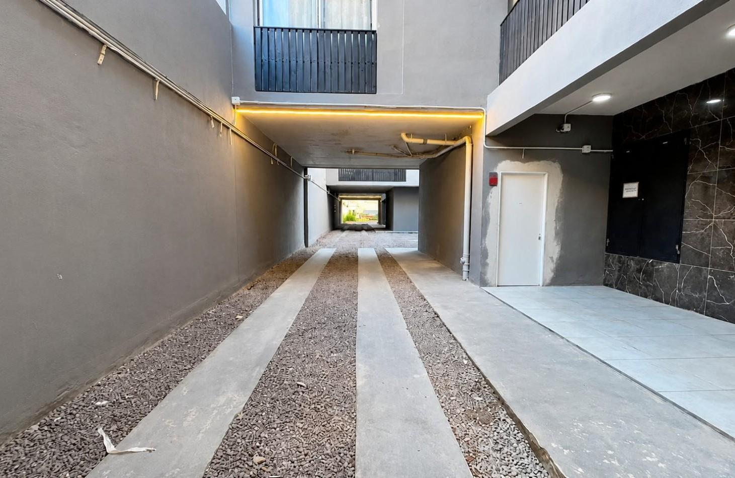 Foto de MONOAMBIENTE CON COCHERA Y BALCON - LOMAS DE ZAMORA, imagen 3