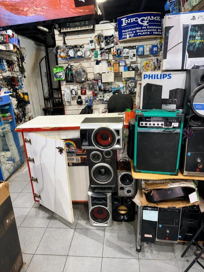 Foto de LOCAL COMERCIAL CON ENTREPISO - 64 M² - A 30 M DE AV. H. YRIGOYEN, imagen 5