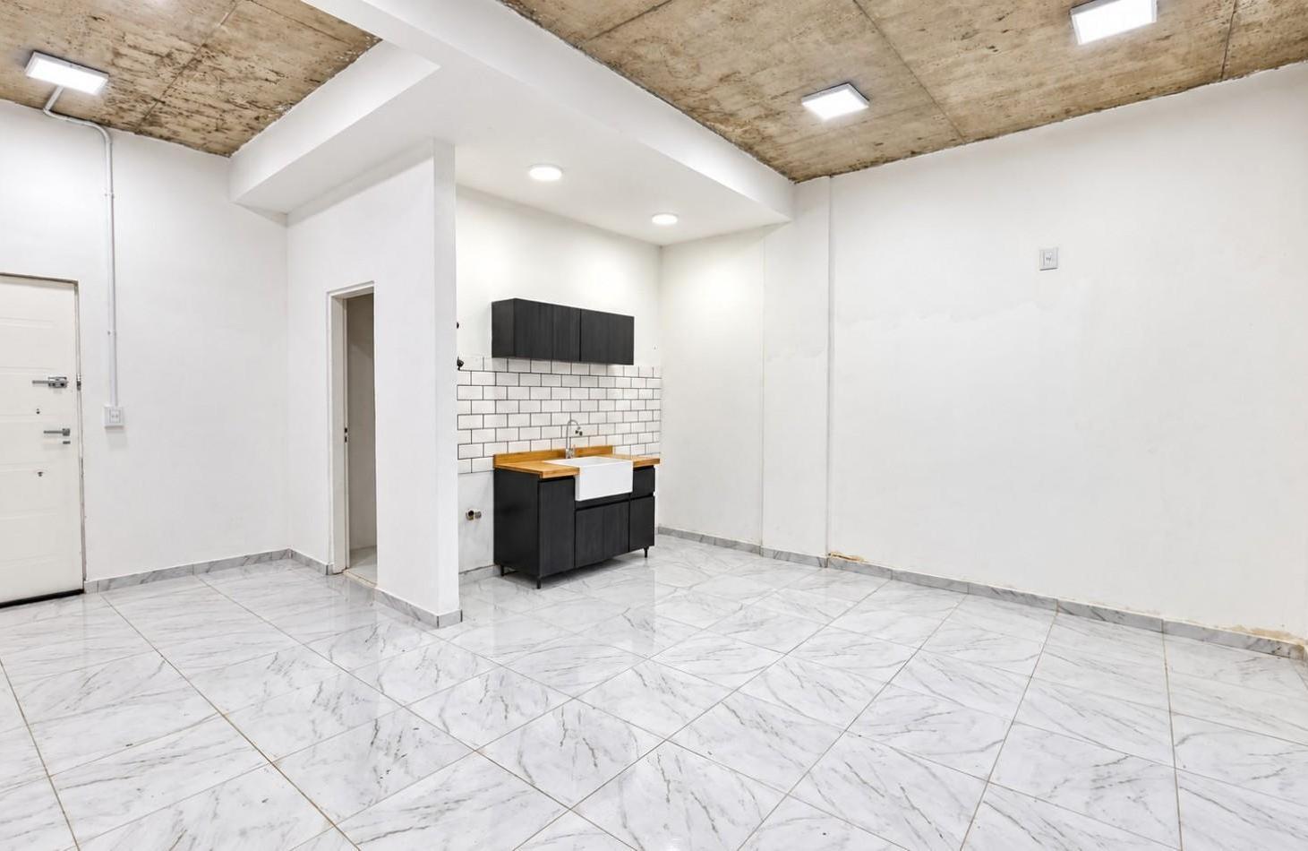 Foto de MONOAMBIENTE EN ALQUILER - PLANTA BAJA AL FRENTE - LOMAS DE ZAMORA, imagen 3