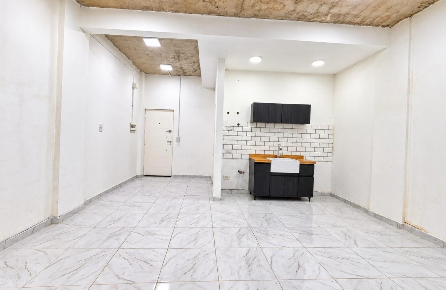 Foto de MONOAMBIENTE EN ALQUILER - PLANTA BAJA AL FRENTE - LOMAS DE ZAMORA, imagen 1