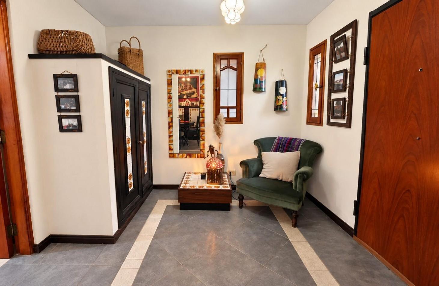 Foto de CASA + DEPARTAMENTO EN PLANTA ALTA | AMPLIO PARQUE, QUINCHO/TALLER Y, imagen 2