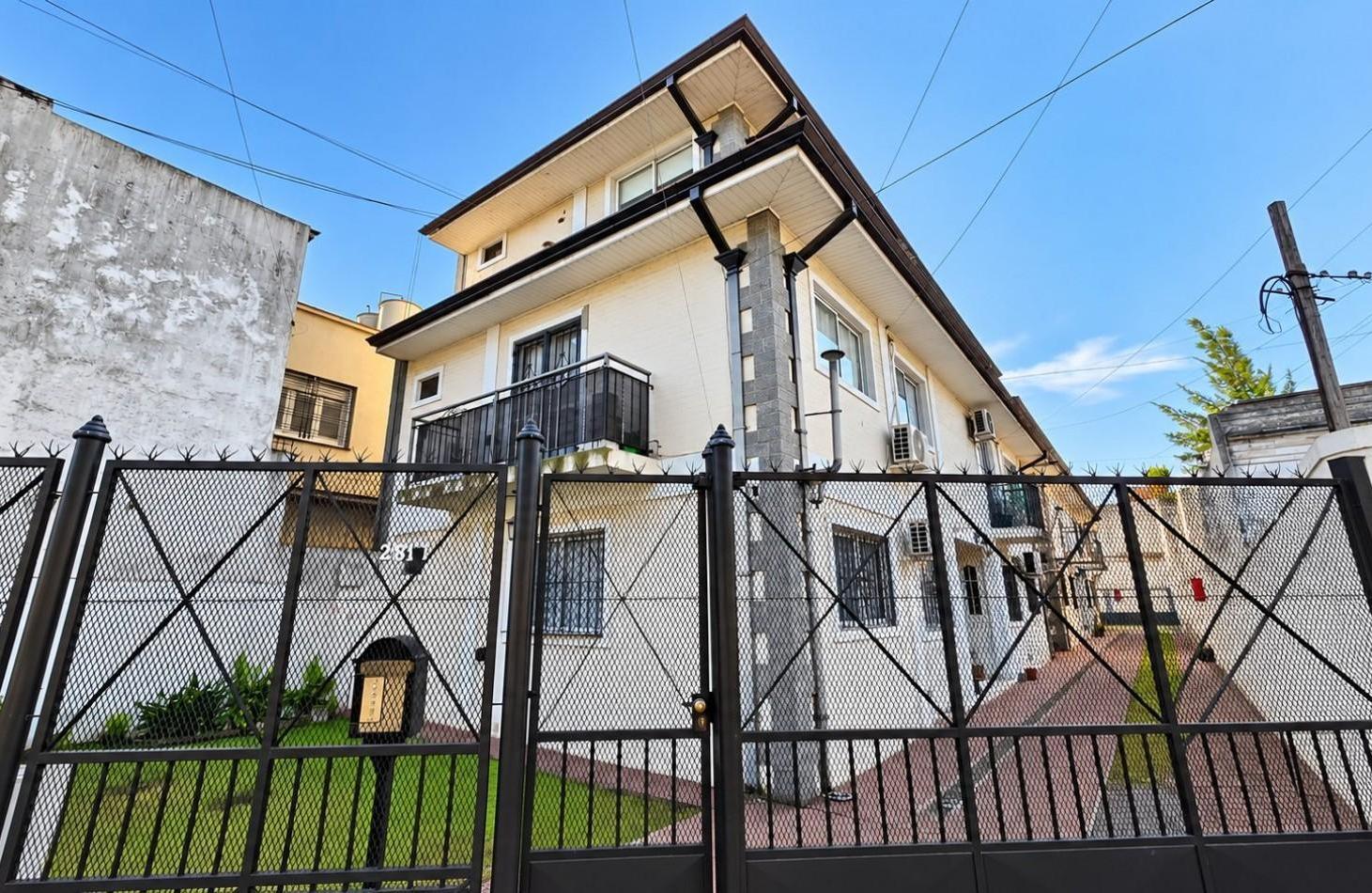 Foto de ¡ALQUILER EN LOMAS DE ZAMORA! DEPARTAMENTO DE 2 AMBIENTES CON BALCON Y, imagen 2