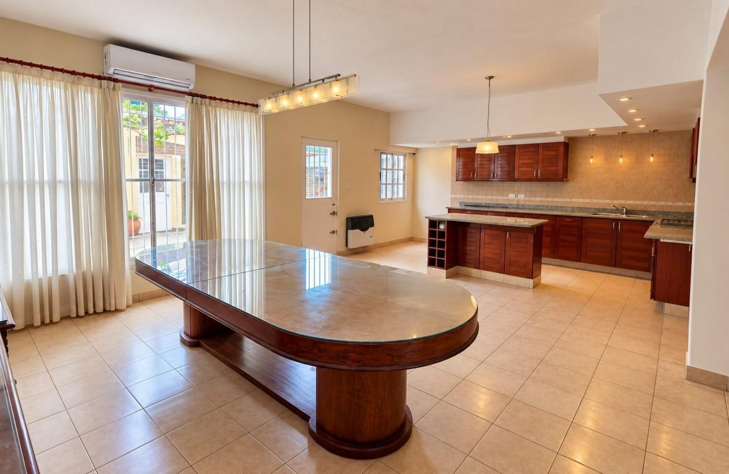 Foto de ¡AMPLIO PH DE 4 AMBIENTES CON JARDIN, SUITE Y ESPACIO VERDE EN REMEDIOS, imagen 2