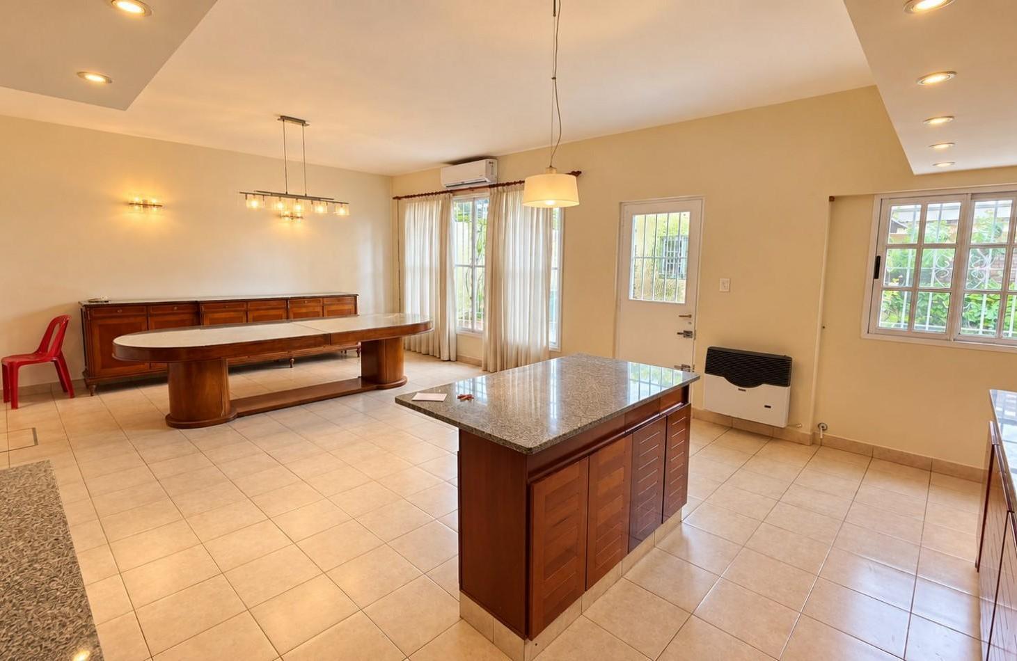 Foto de ¡AMPLIO PH DE 4 AMBIENTES CON JARDIN, SUITE Y ESPACIO VERDE EN REMEDIOS, imagen 3