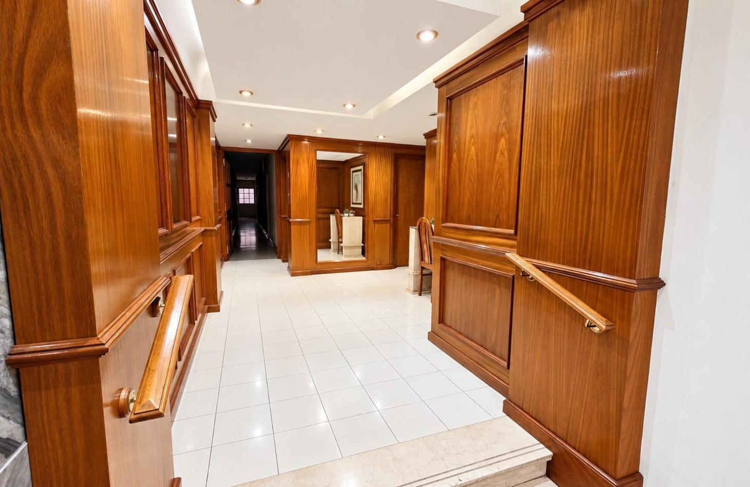 Foto de VENTA EN EL CORAZON DE LAS LOMITAS - 2 AMBIENTES CON BALCON Y ESPACIO, imagen 3