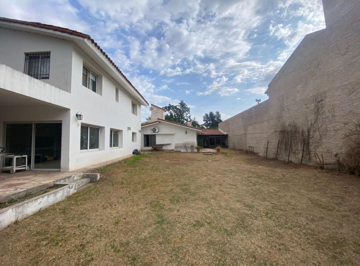 ALQUILO COMERCIAL TERR 850 M2 CON 2 CASAS B° VILLA BELGRANO 2