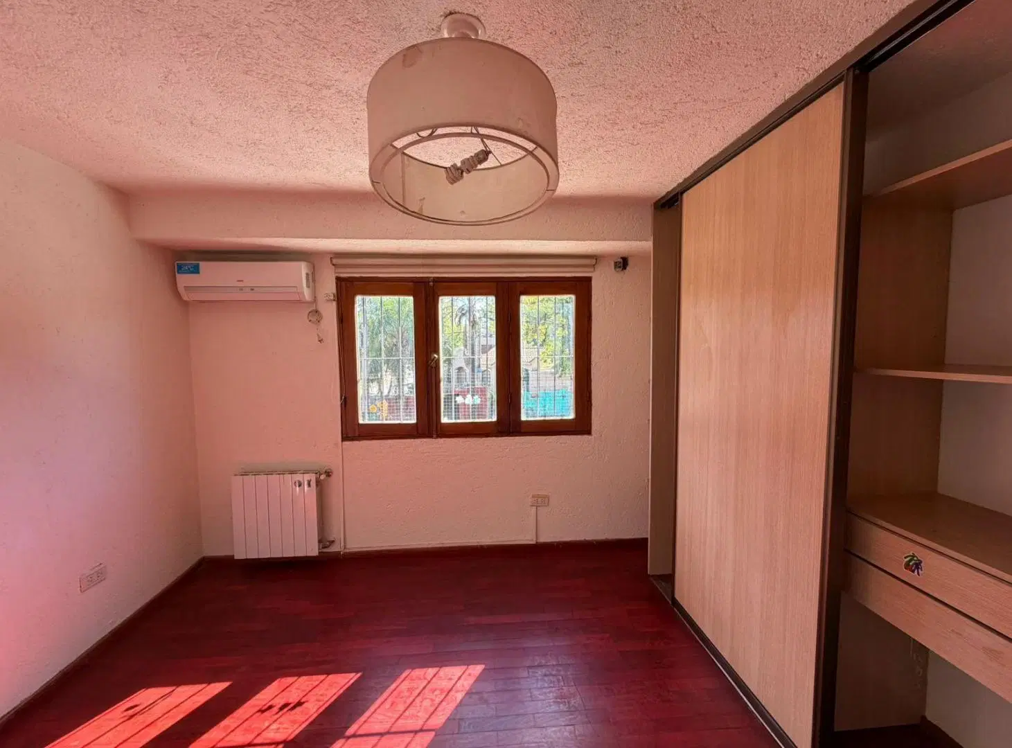 ALQUILER 4 DORM GRAN PARQ Y PILETA B° ARGUELLO 5