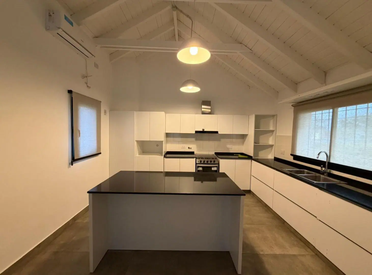 VENTA EN UNA PLANTA 3 DORM Y PILET B° QUINTAS DE ARGUELLO 3